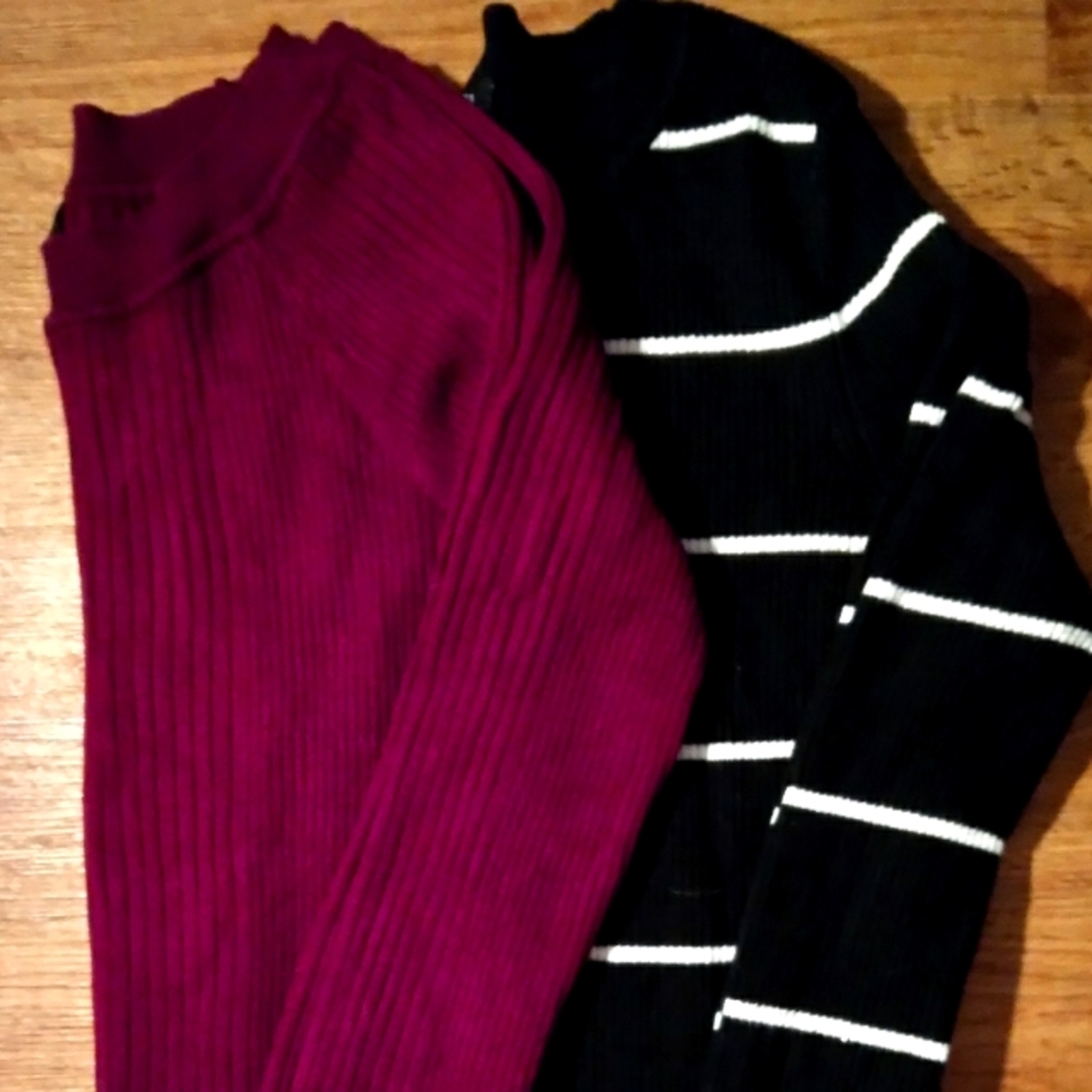 Bundle of 2 Rue 21 Sweaters large/medium